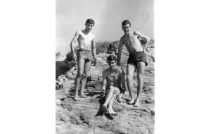 1964, 25 Julio -En la  playa de Razo
